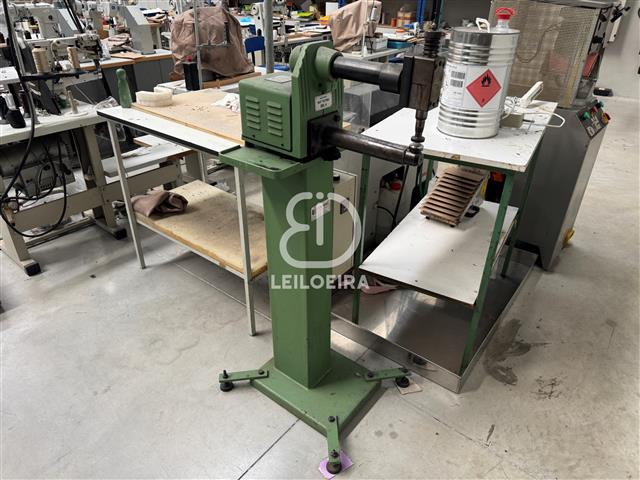 Fotografia de equipamento: Máquina de rebater - Lote 5