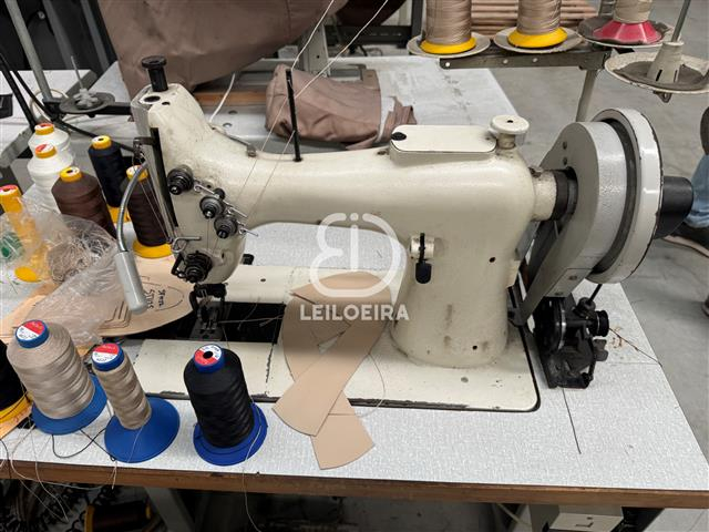 Fotografia 4 de 18: Máquina de costura - Lote 8
