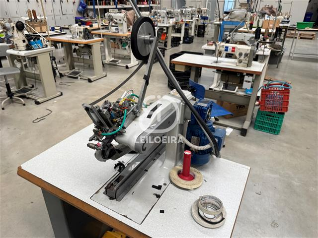 Fotografia de equipamento: Máquina de meter fita - Lote 12